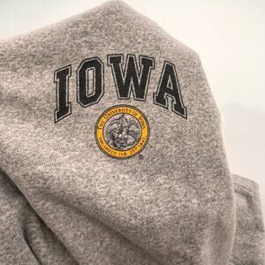 unisex 1990s University of Iowa logo graphic cotton blend tee heather grey large